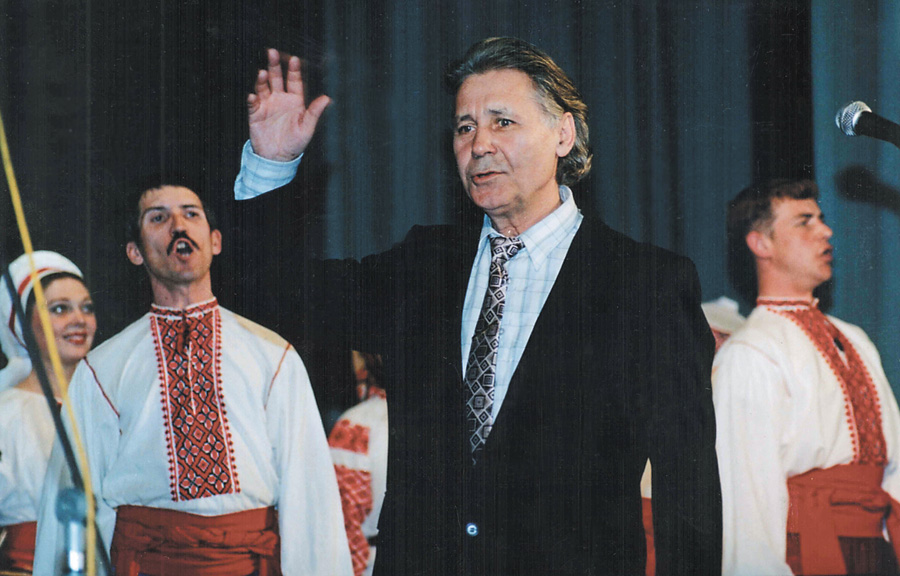 Виступи «Льонка» — завжди свято і тріумф української пісні. Фото з особистого архіву Івана СЛЬОТИ